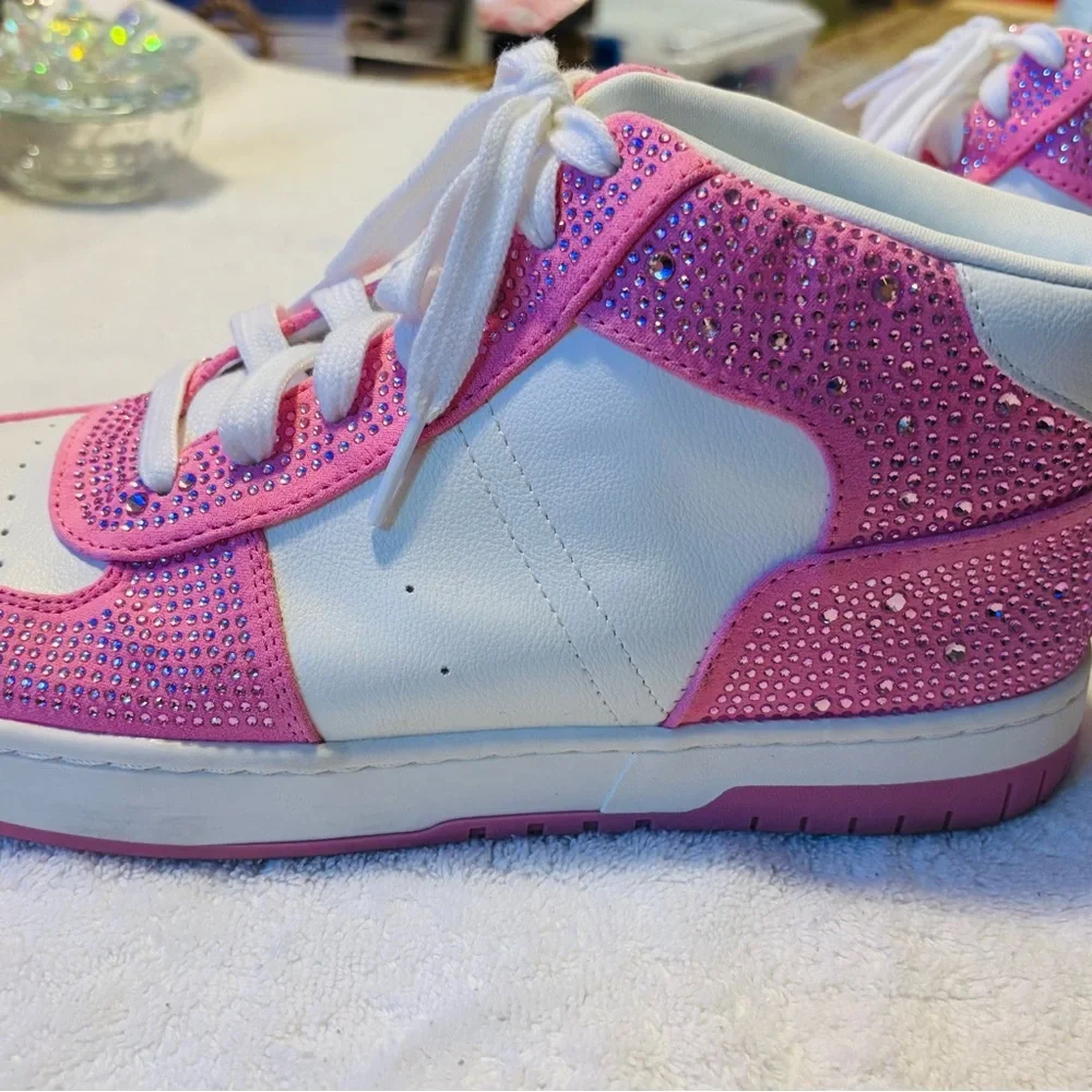 Almost Brand New - WILD PAIR - Pink & White Bling High Tops - SZ 10 - box 9 - Picture 3 of 7